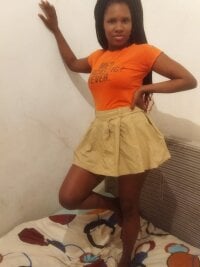 LauraVasquez1's webcam live show