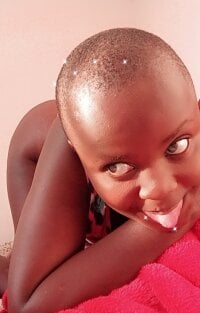 ebonysexy25's Offline Chat Room