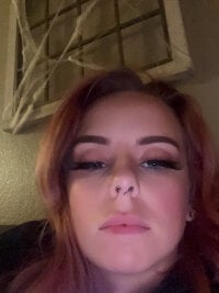 crimson_nikki_'s Offline Chat Room