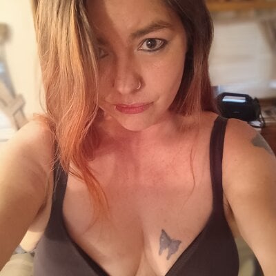 Peekaboo1023 on StripChat