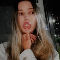 MonaBoggus' Offline Chat Room
