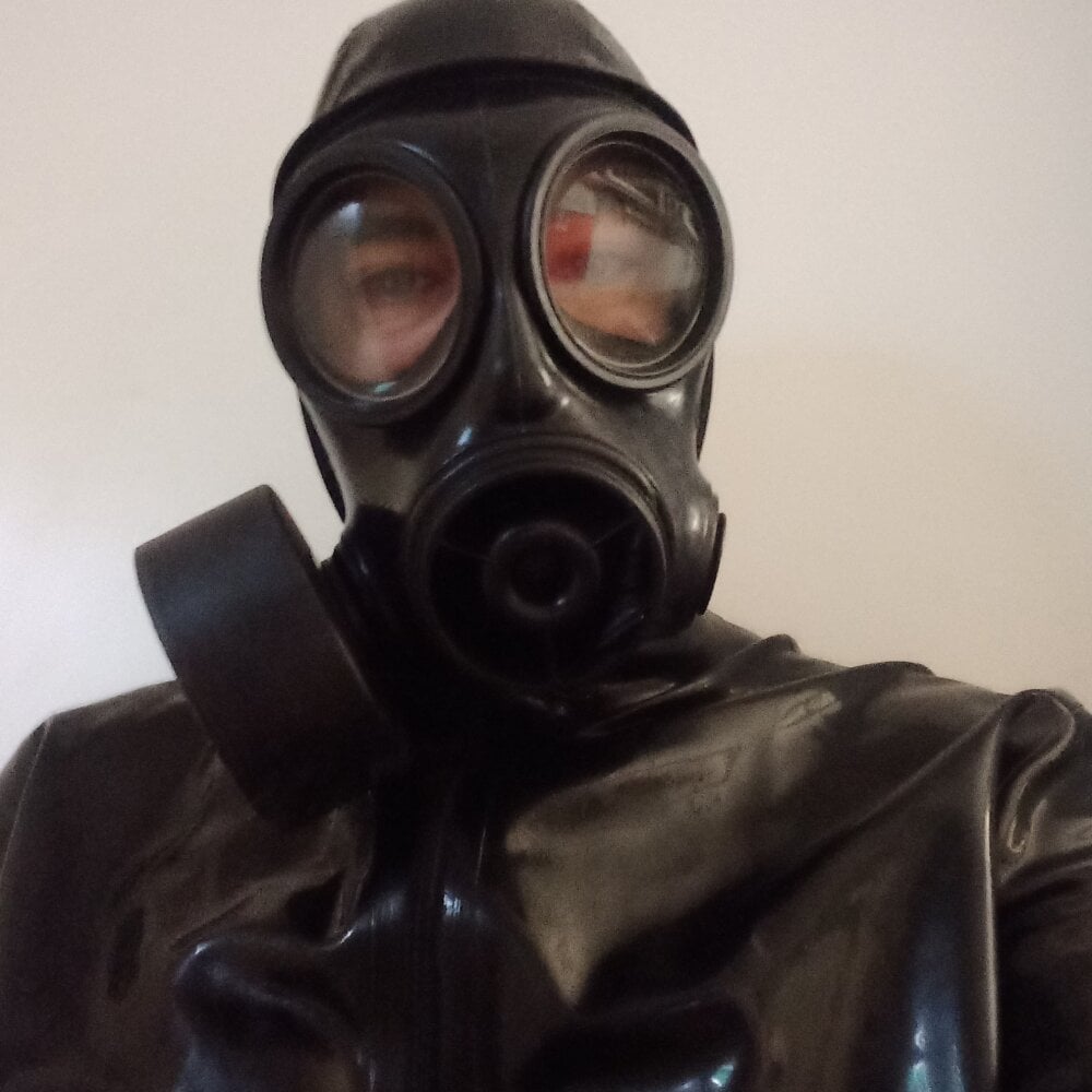 Rubber_Latex_Boy profile