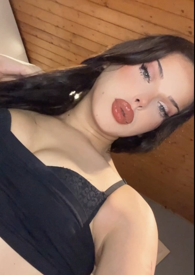 Offline XXX chat modela zowi101