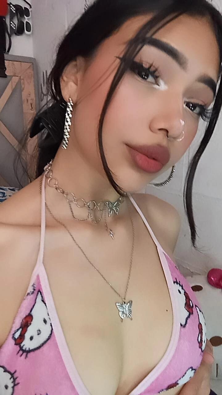 Lyly_Lovely_