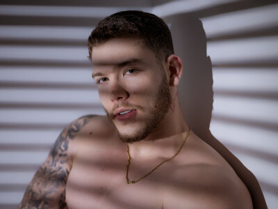 valentinoferrari from stripchat