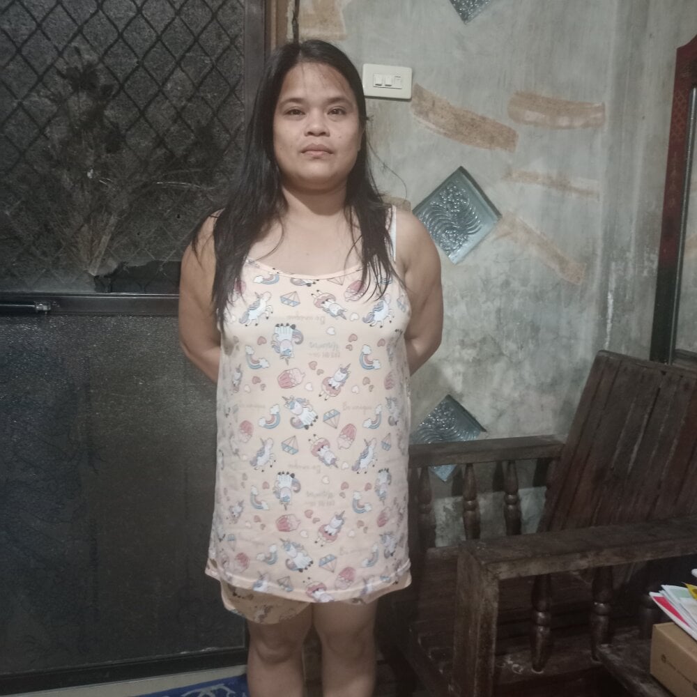 sexcam-girls.com hotty_babe23 livesex profile in in-the-palm-of-your-hands cams