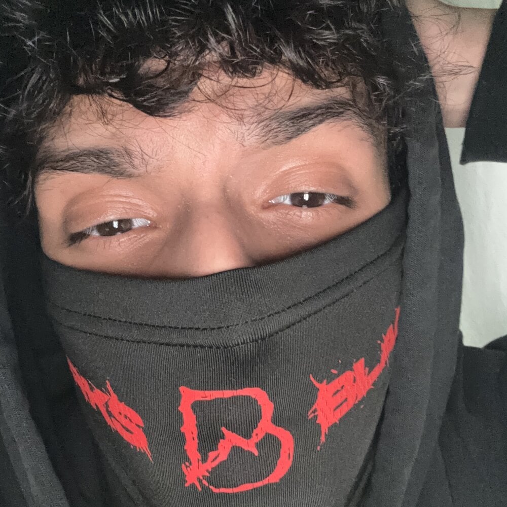 CubanHotMilk21's Offline XXX Chat