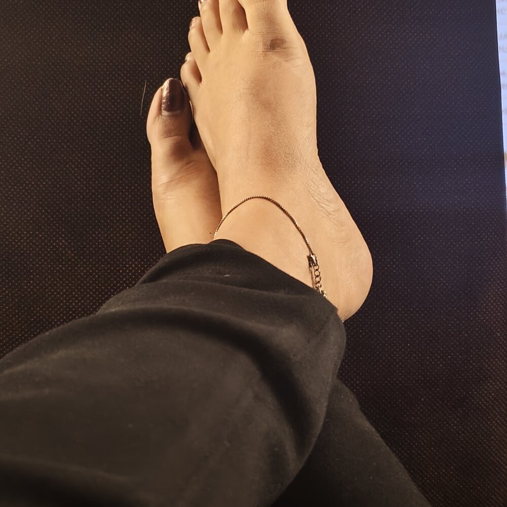 stripchat radhika4445 webcam profile pic via rudecam.live