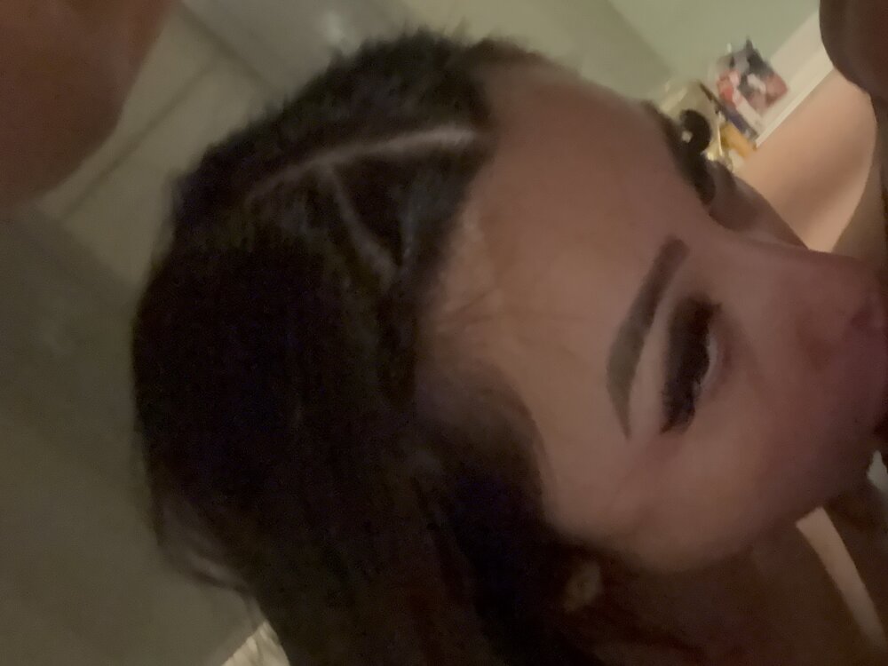 Lovedakotha's Offline XXX Chat