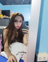 SelenaCinder's webcam live show