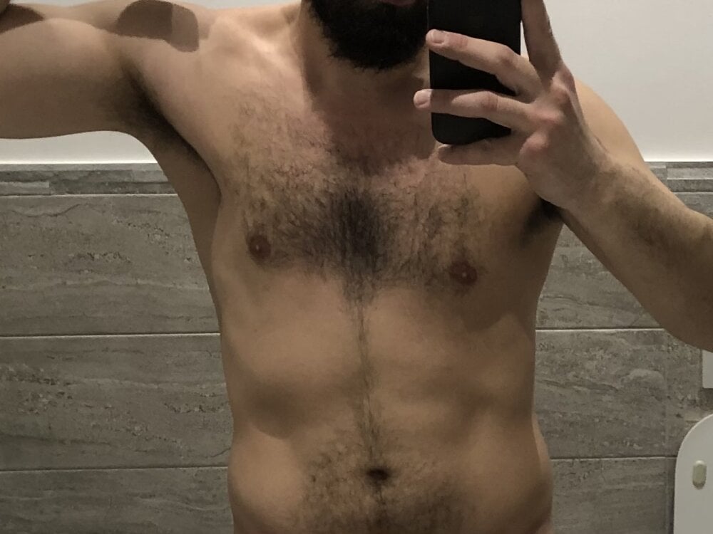 Live sex webcam photo for EvaLoReCouple #289902088