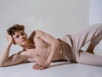 Model EthanGillis