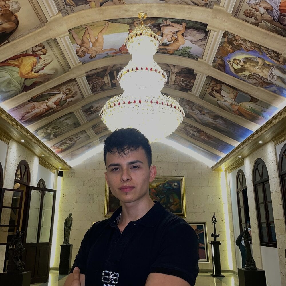 SantinoGreco's Offline XXX Chat