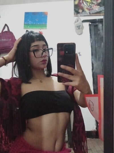 mia_bloom2 on StripChat