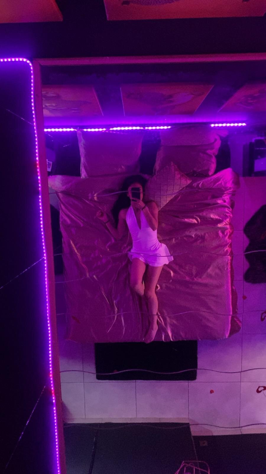 skinny_lola