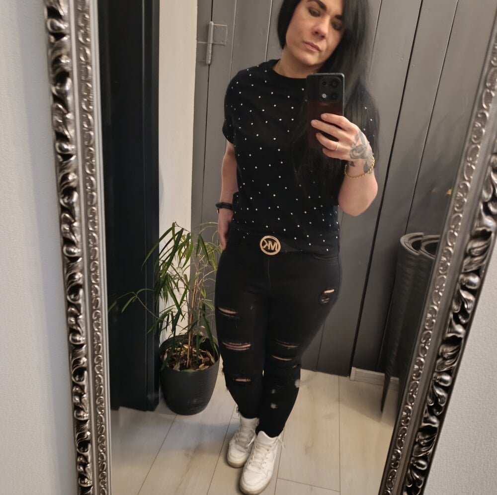 Blackariel profile