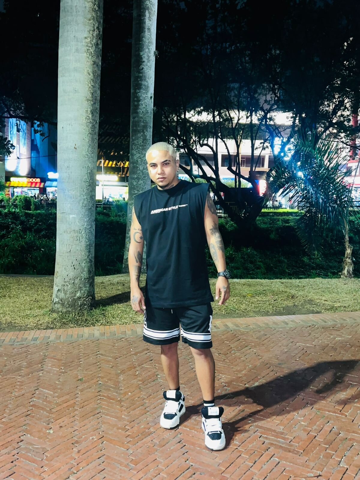 bigcockboyhott