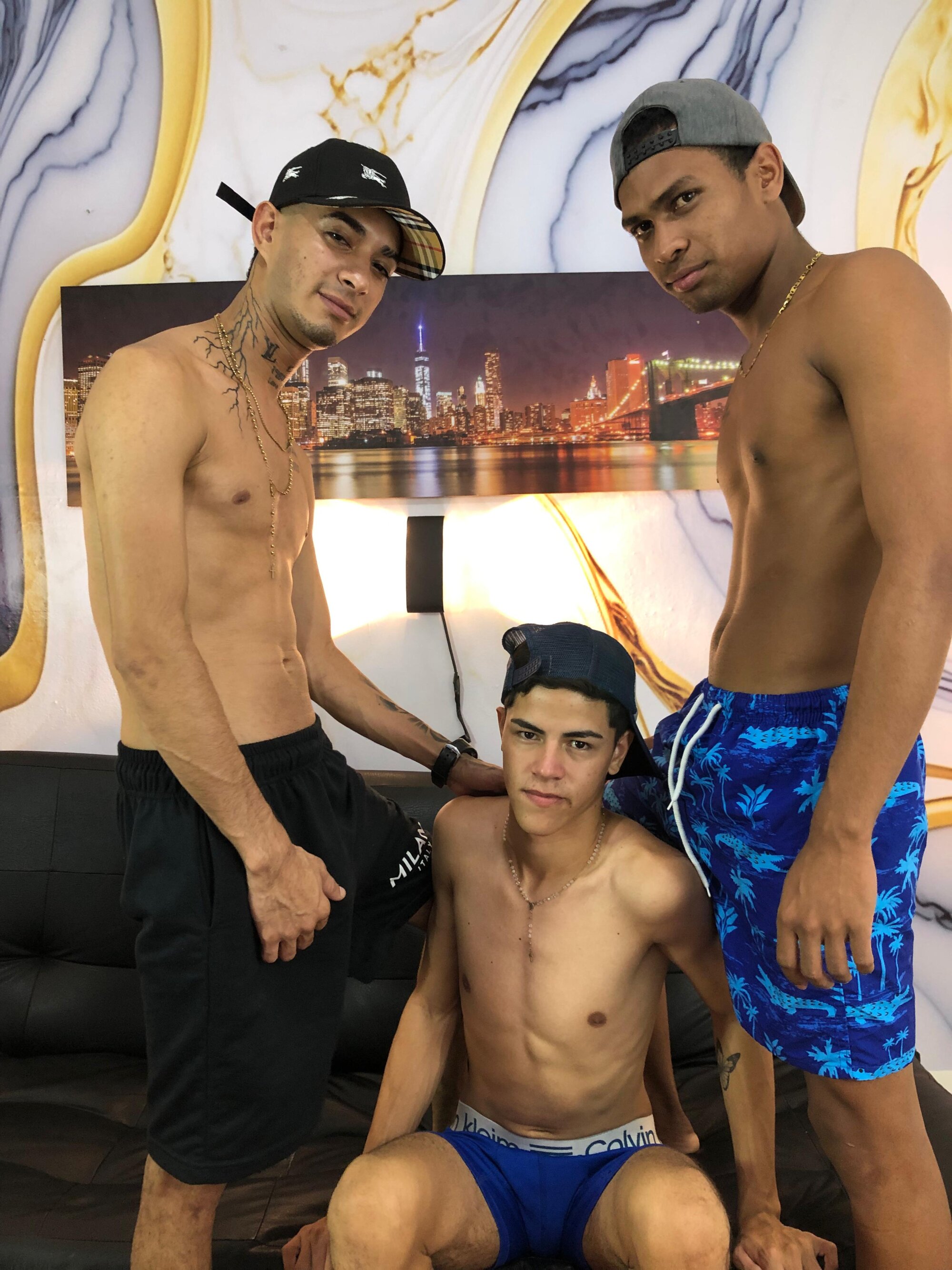 SUCKING_GUYS