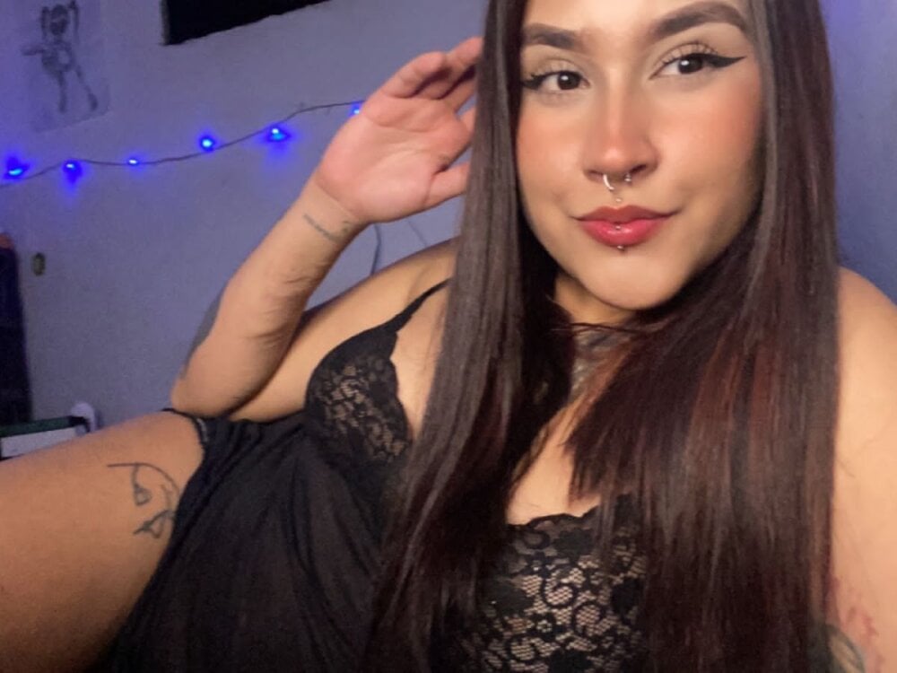 GaiaLynch_-'s Offline XXX Chat