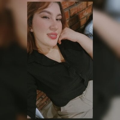 sharyv_blond1_ from stripchat