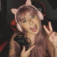 Gamerprincesscamm's Offline Chat Room