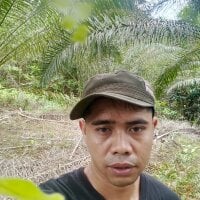 ADMdone's webcam live show