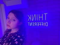 Alice_Artistt Chat Room offline
