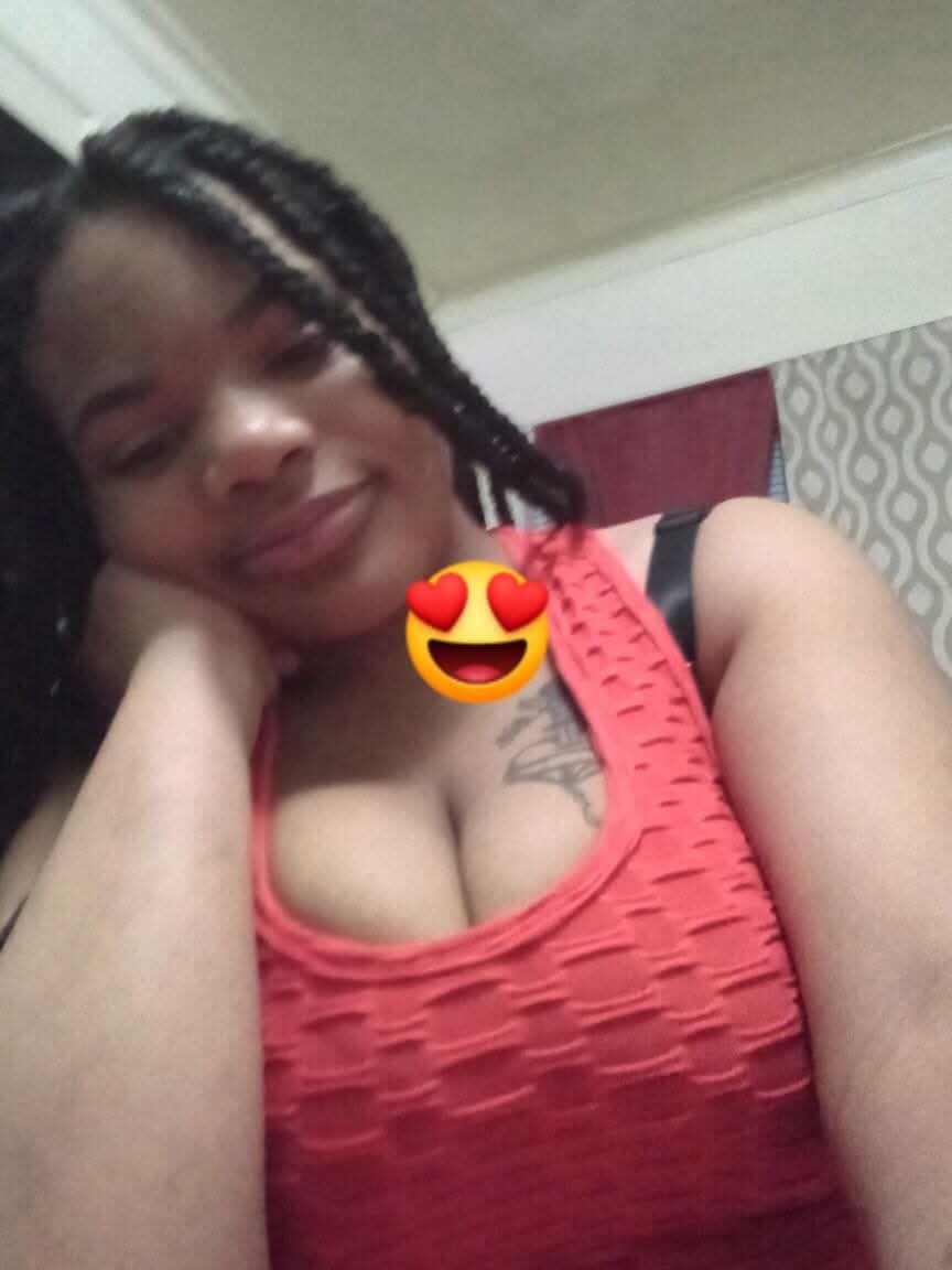 ebonylivesexcams.com misswett69 livesex profile in brown hair cams