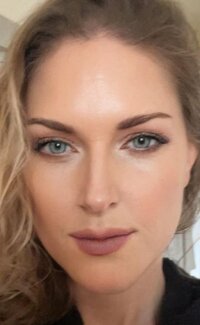 graceslittlesecret's Offline Chat Room