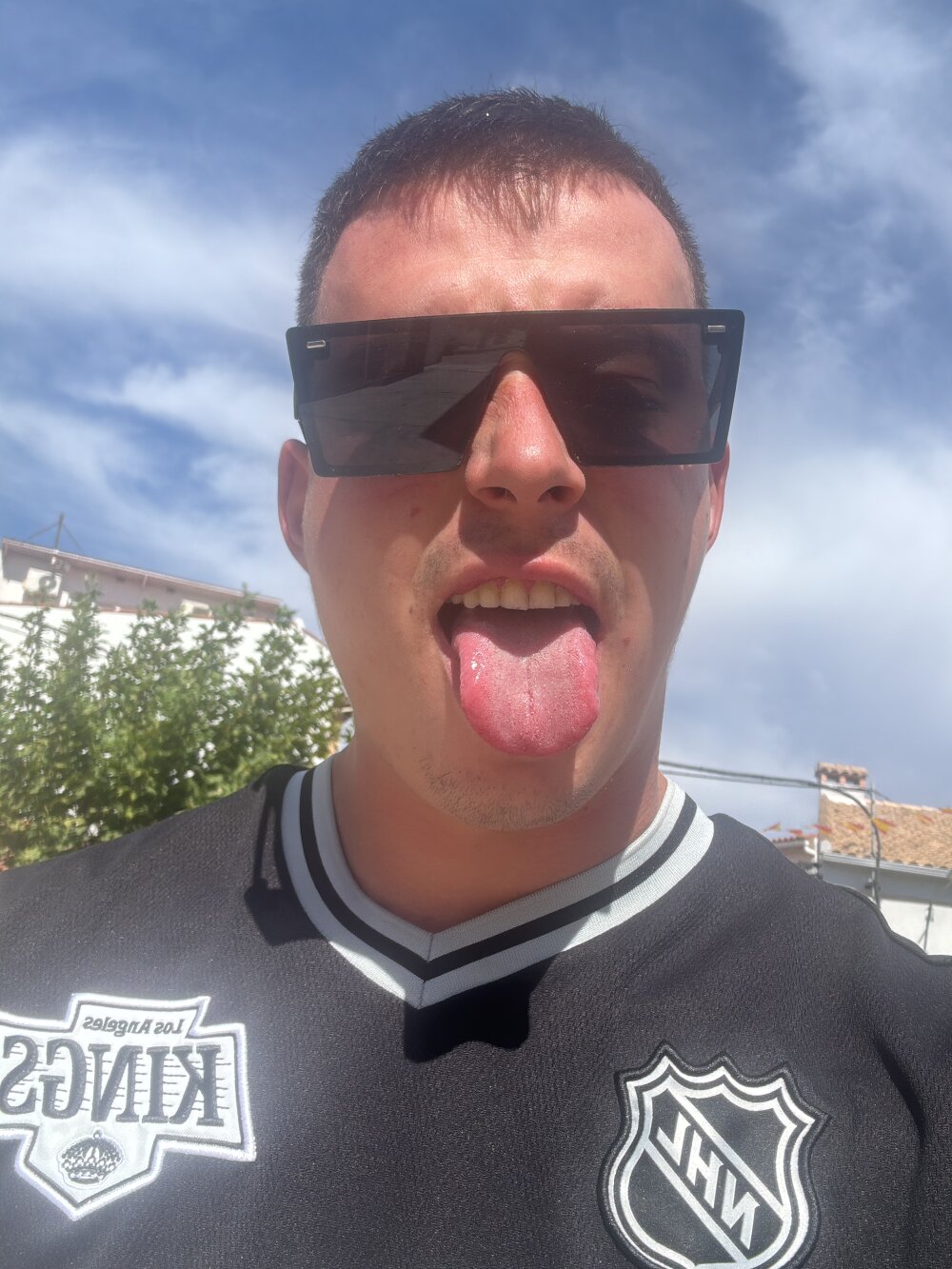 Carlostosssss Offline XXX-chat