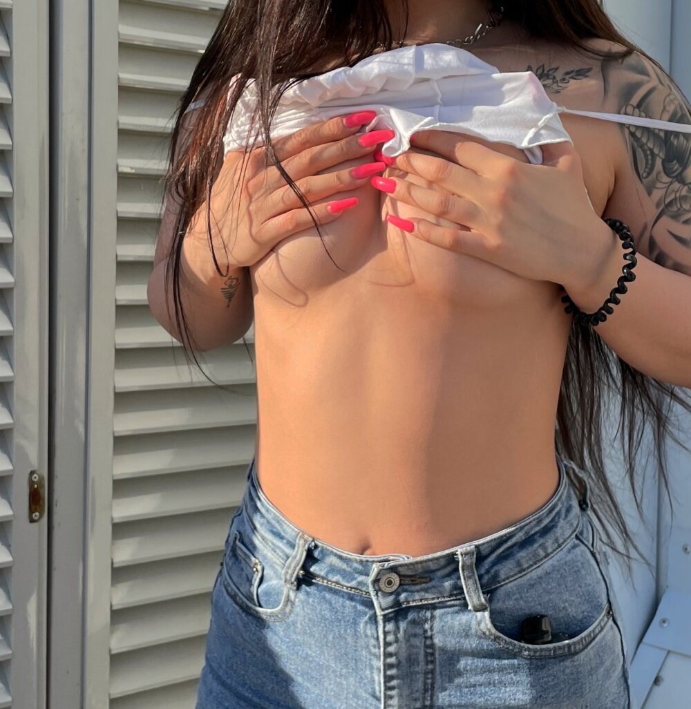 savii077 from stripchat