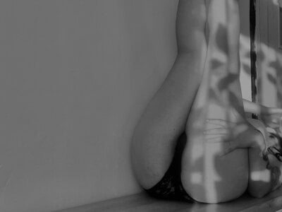 Lexxxiiiii Female Bigassteens Online Webcam Striptease