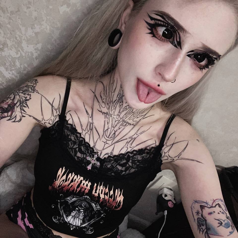 Elliss_moon profile