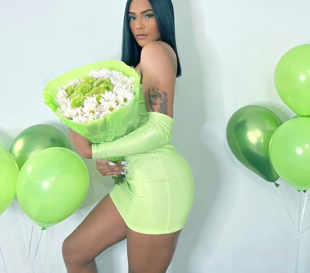 Live sex webcam photo for Melany_Larez #288406593