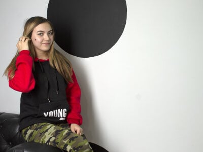LucyJackson - Stripchat Teen Lovense Cam2cam Girl 
