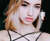 Maksi_ani's Offline Chat Room