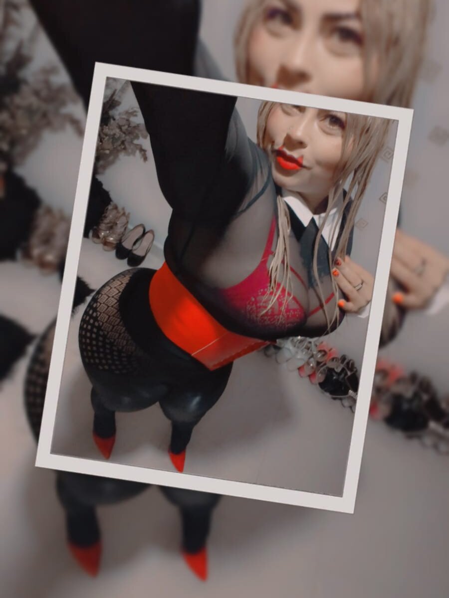 stripchat violetmontan webcam profile pic via pornos.live