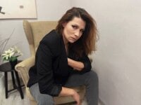 ValkiriaNill's Offline Chat Room