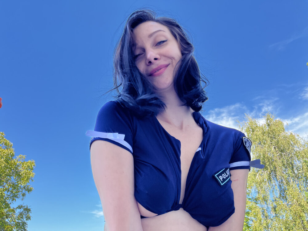 Katrine_Rose's most recent online preview