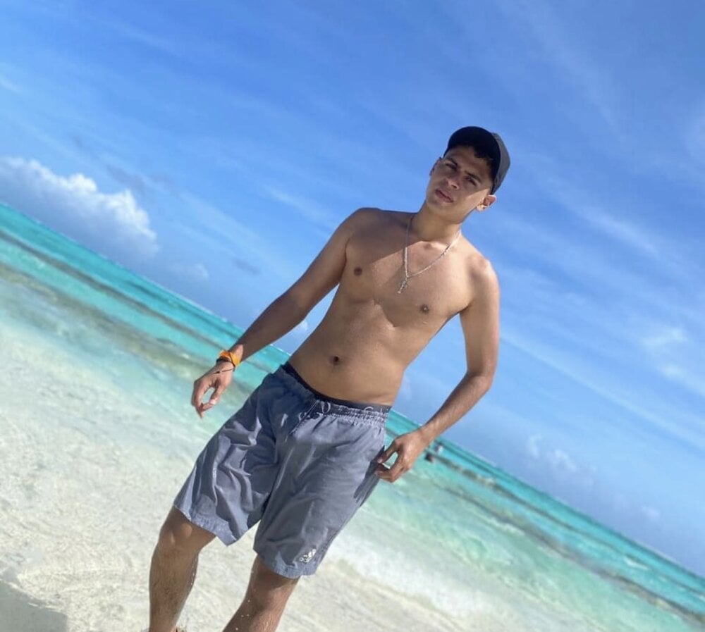 Chatroom XXX hors ligne de HotWhisper22