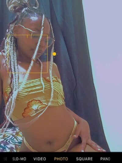 Ellah_rae