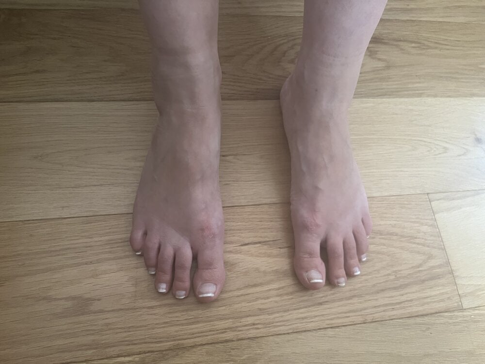 fabfeet81 webcam profile - Ugandan