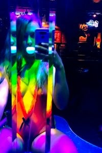 Stripper1998 Ruang Obrolan Offline