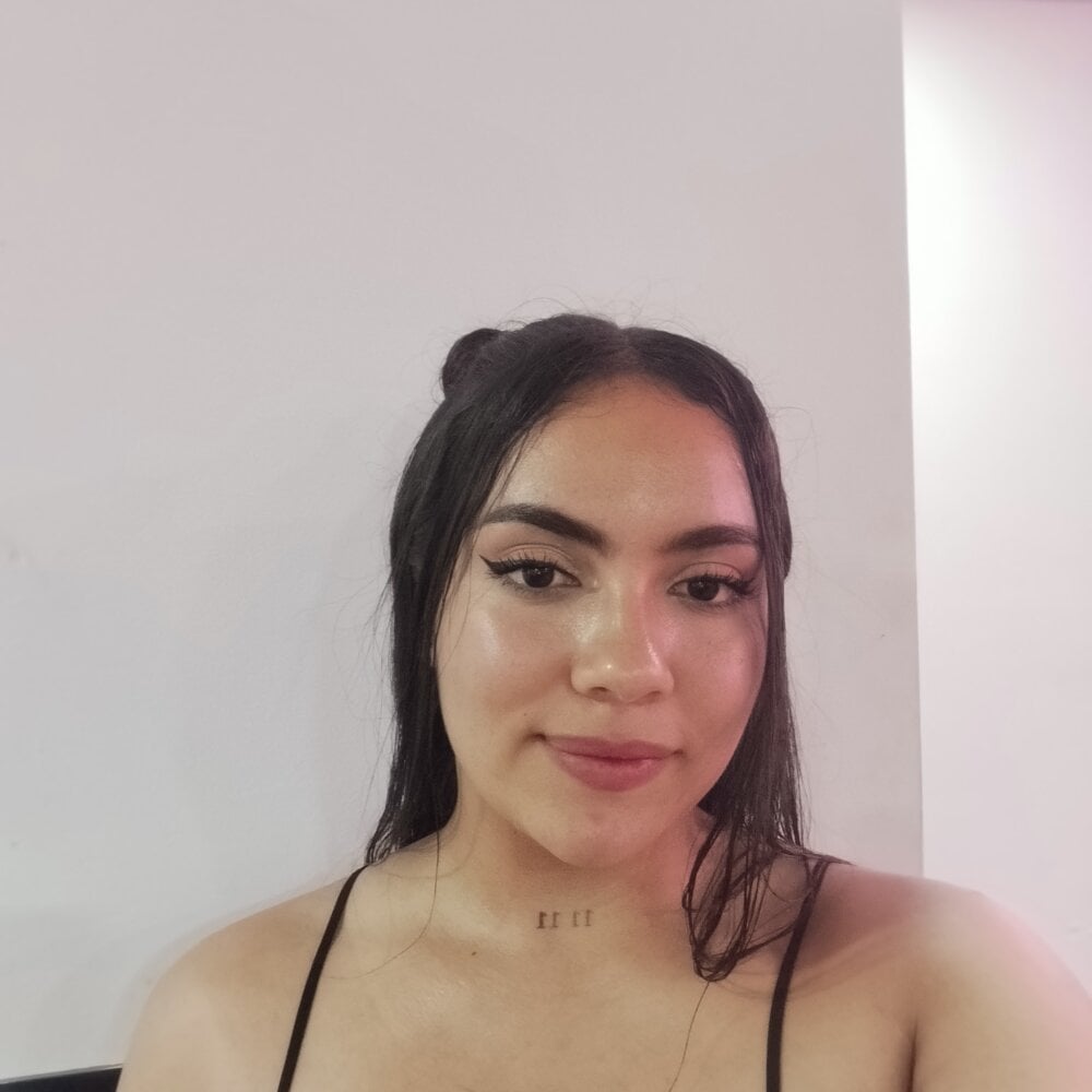 livesex.fan lincy_f00x livesex profile in bisexual cams