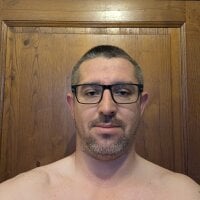 nic64132's webcam live show