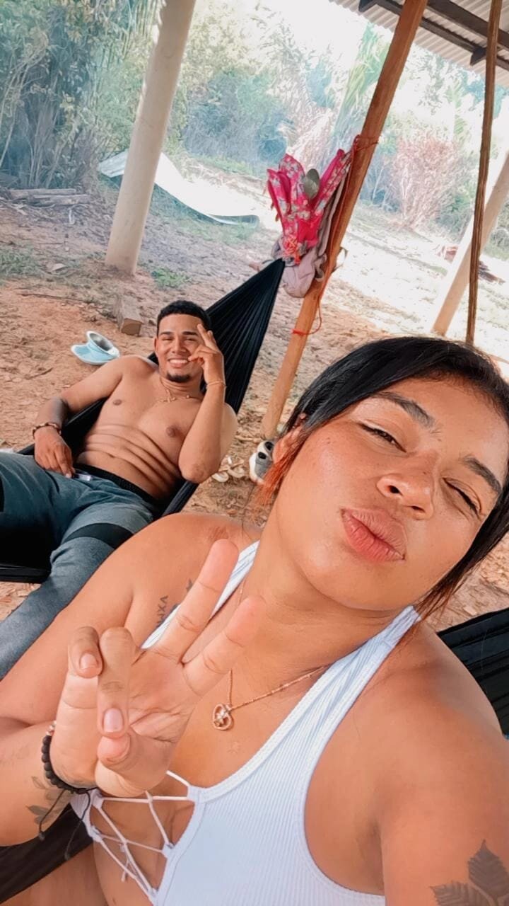 SKARLET_AND_KONYE