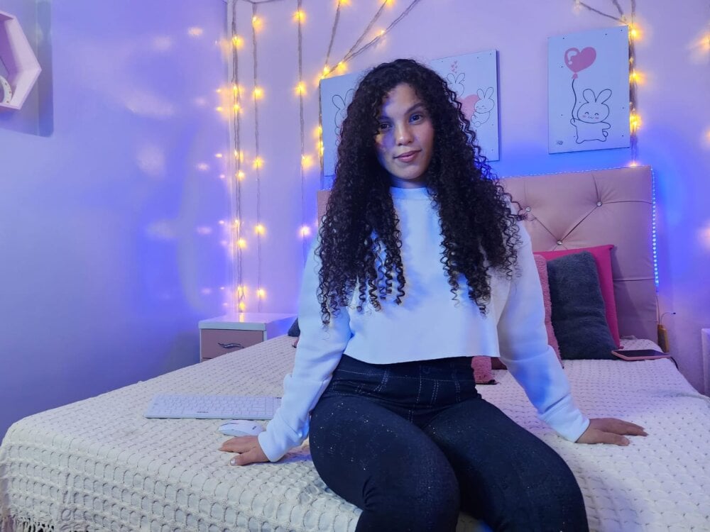 Amyy_Hernandez profile