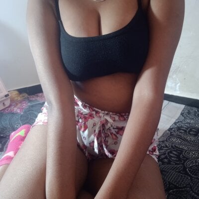 khushi1321 on StripChat