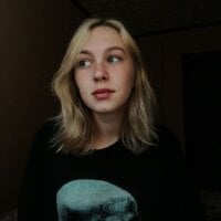 Charlotte_stockley's Offline Chat Room