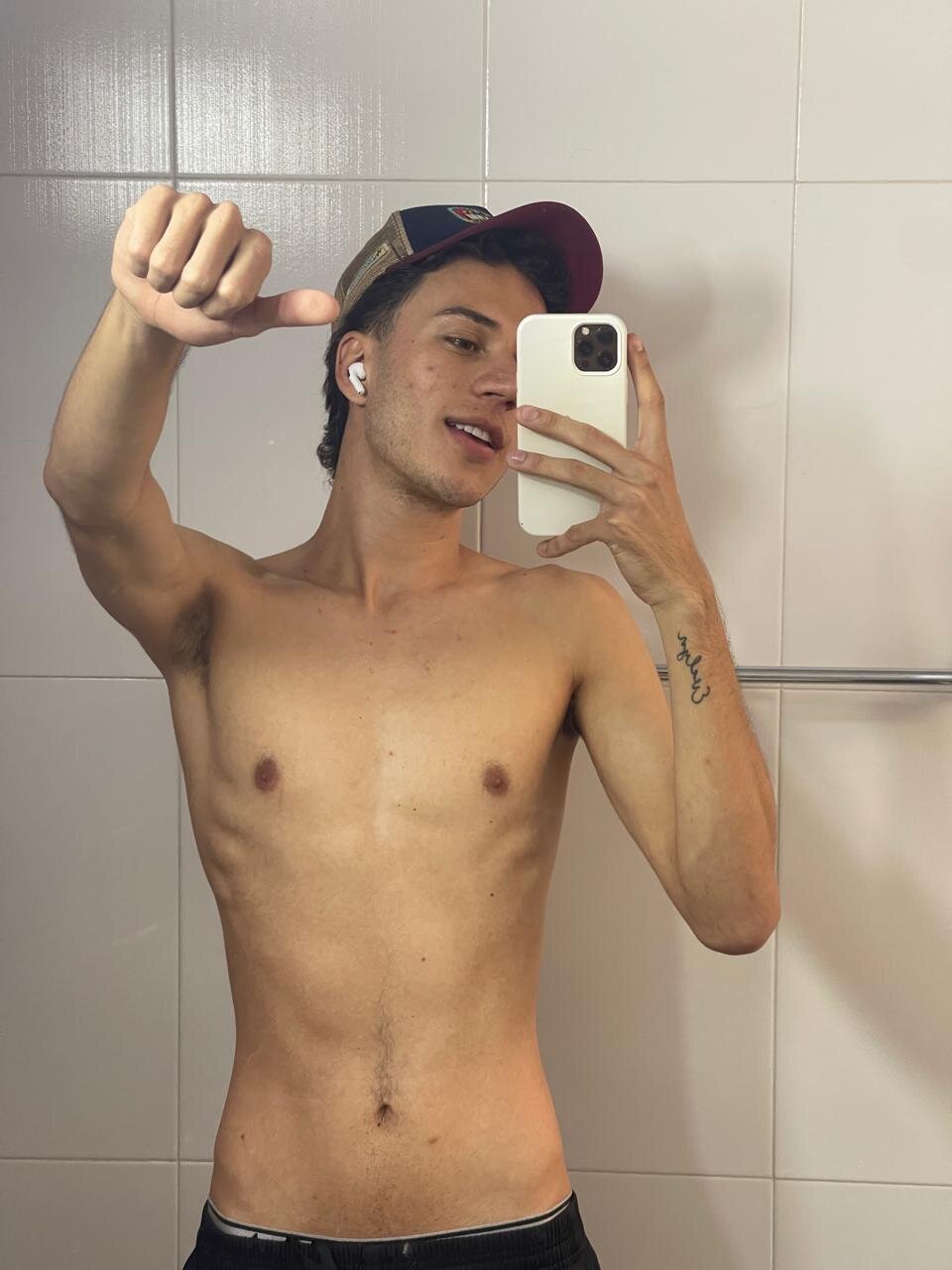 Elian_White